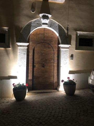Hotel Il Cortile del Principe Castel Di Sangro Esterno foto